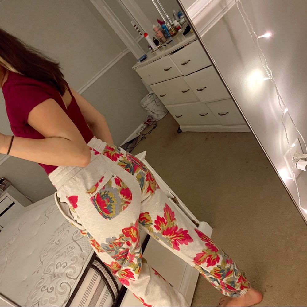❌❌SOLD❌❌ Anthropologie • Camilla Knit Joggers - Picture 2 of 11